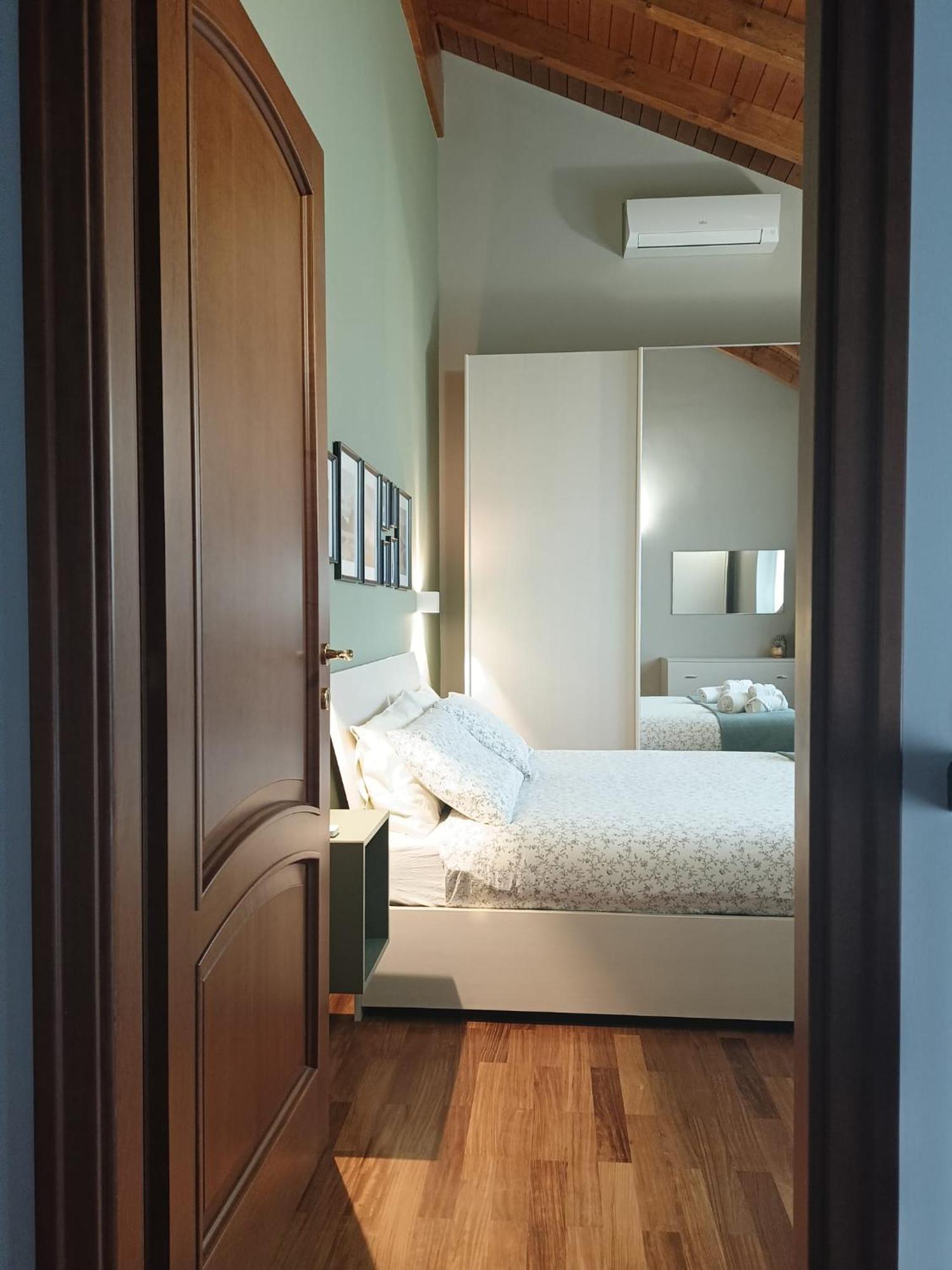 Carnago Apartment Misiadele מראה חיצוני תמונה